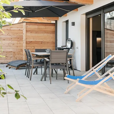 Fenjoy: Ferienapartment Mit Terrasse / Zentral / Bbq
