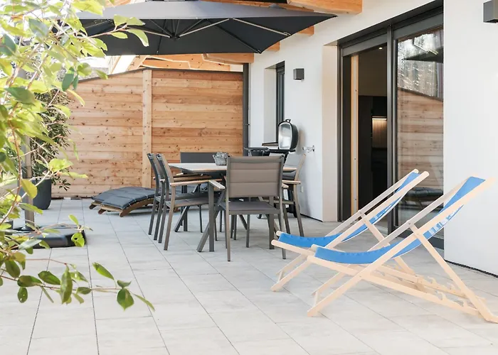 Fenjoy: Ferienapartment Mit Terrasse / Zentral / Bbq